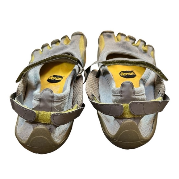 Vibram Five Fingers with Toe Separation - Picture 5 of 9